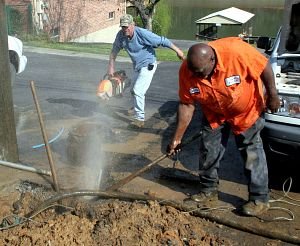 06/30/08: Leaky Water Main Costs Bluff City $50K