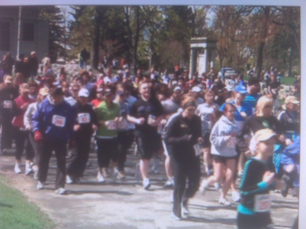 04/18/10: 5K Run/Walk collects thousands of shoes for Buffalo Charity