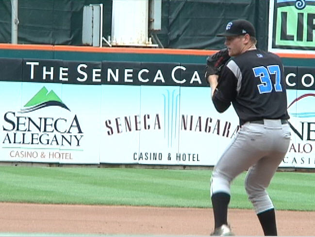 06/03/10: Big turnout for Strasburg minor league finale in Buffalo